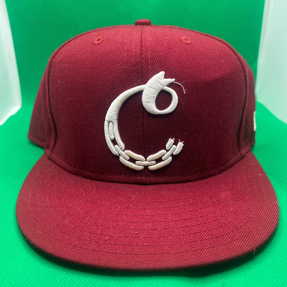 Burgundy Crooks n castle logo fitted hat